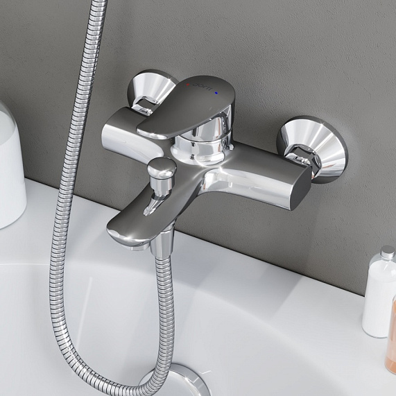 Cмеситель для ванны и душа Dorff Ultra D5010000 хром